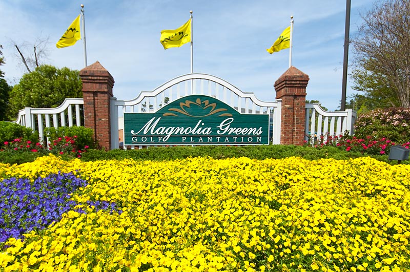 Entrance to Magnolia Greens