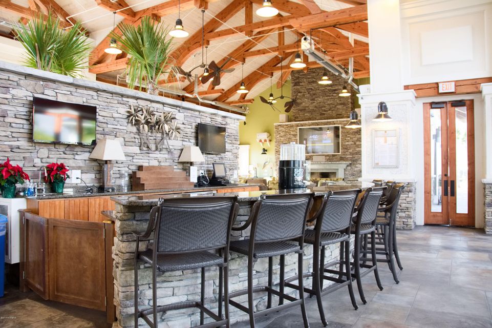 Juice bar in the Compass Point fitness center